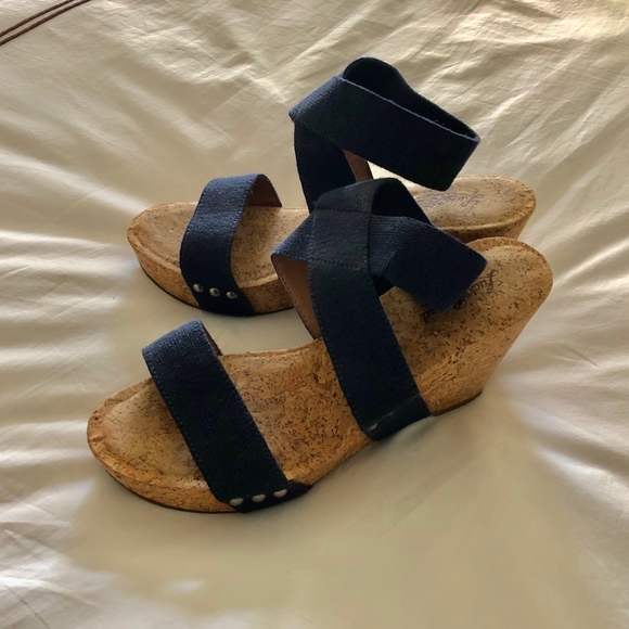 Lucky Brand Marinah Navy Cork Wedge 4" Sandals - Picture 3 of 3
